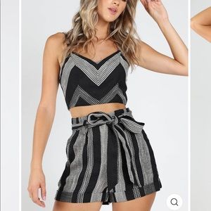 New Texture zip back crop and shorts
